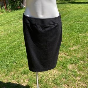 Ann Taylor wardrobe staple black vented back lined black skirt NWT size 8